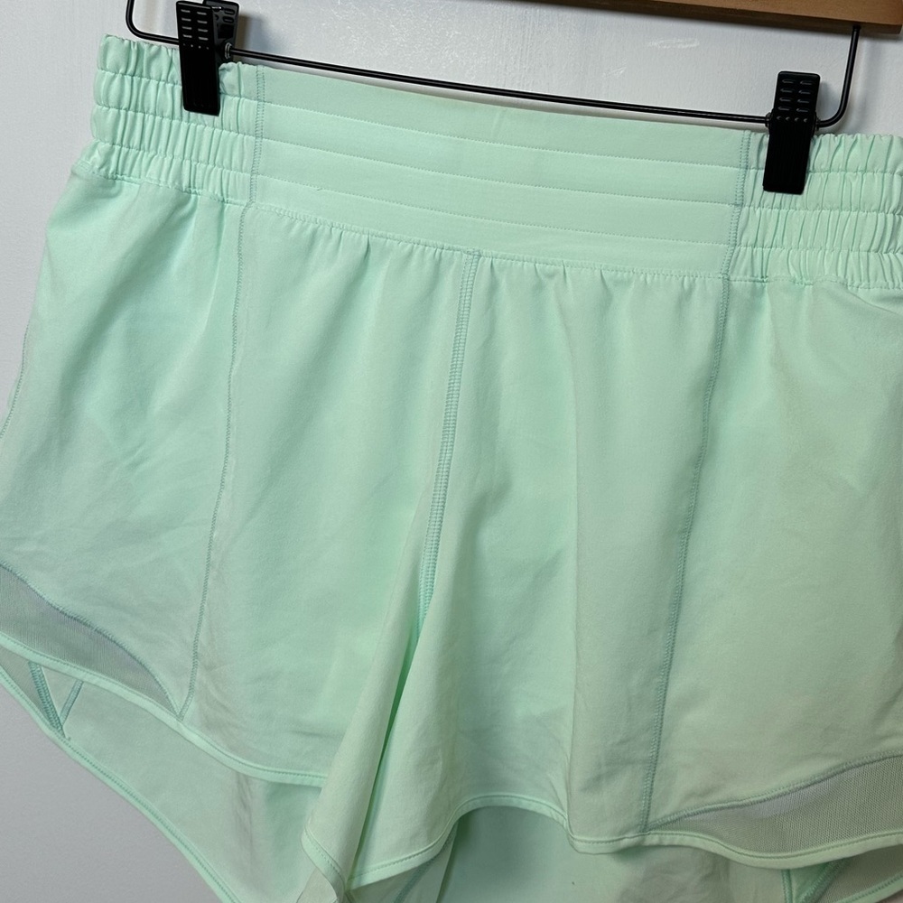 Lululemon Hotty Hot High-Rise Lined Short 4" - Picture 7 of 12